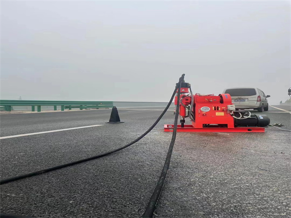 路桥马路路基路面开裂下沉注浆加固灌浆